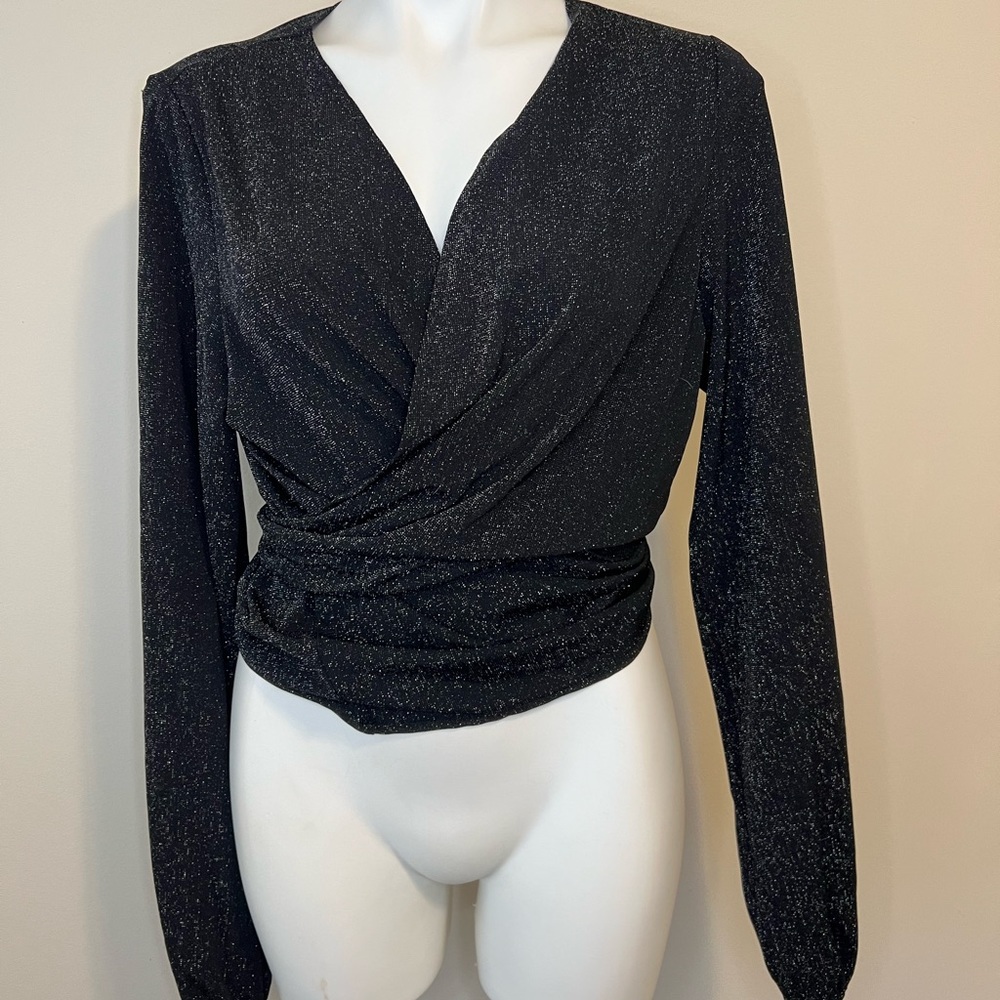 Buckle wrap top